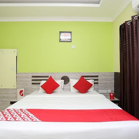 Oyo 24317 Aditya Guest House 3 Bhubaneswar Ngoại thất bức ảnh