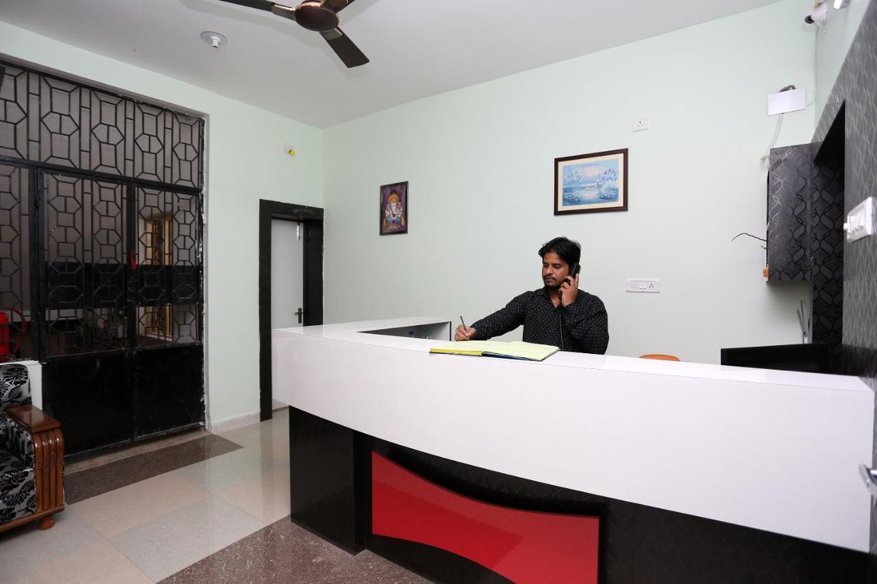 Oyo 24317 Aditya Guest House 3 Bhubaneswar Ngoại thất bức ảnh